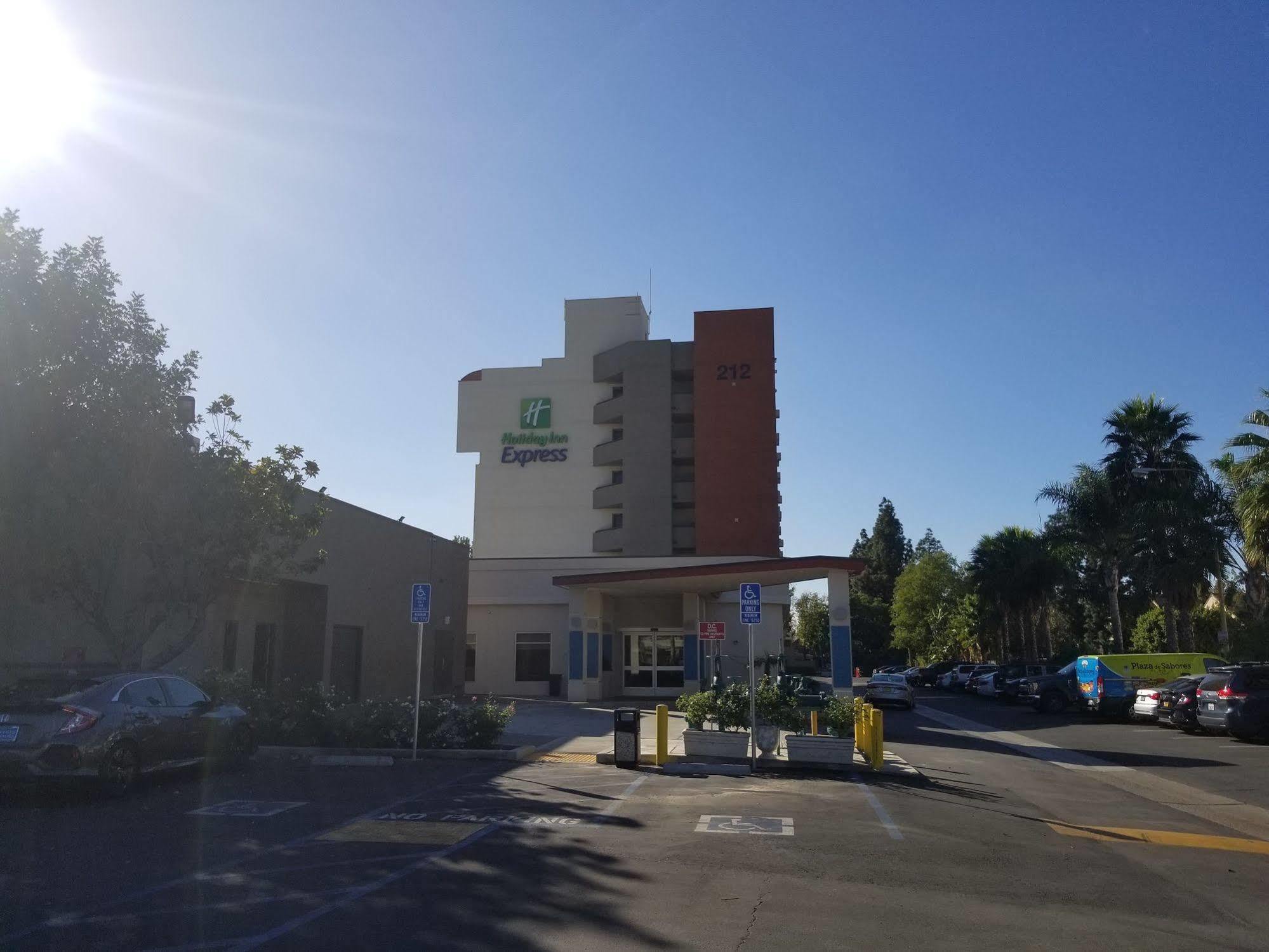 Holiday Inn Express Fullerton-Anaheim By Ihg Luaran gambar
